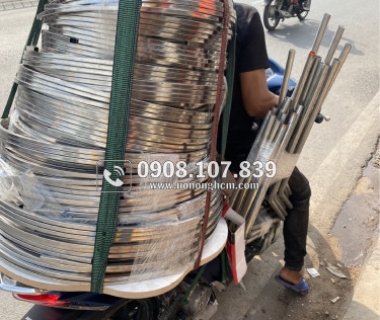 Kỳ Quang - Công ty chuyên gia công kệ trang trí Hóc Môn uy tín