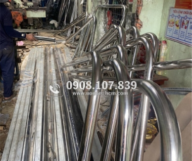 Cơ sở chuyên nhận gia công bàn ghế inox mà bạn không nên bỏ qua