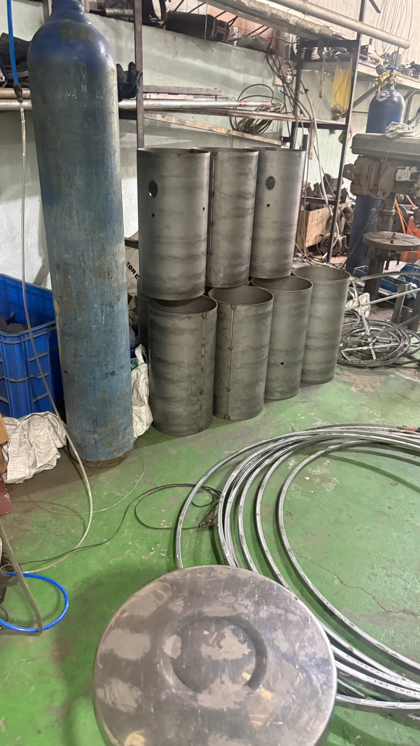 Gia công uốn ống sắt số lượng lớn