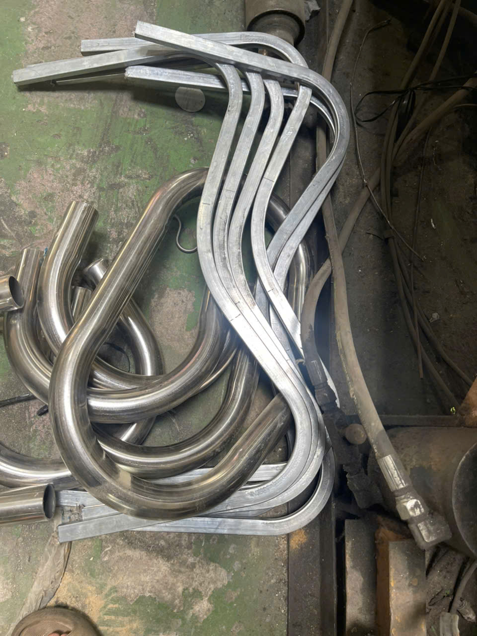 Gia công uốn ống inox số lượng lớn